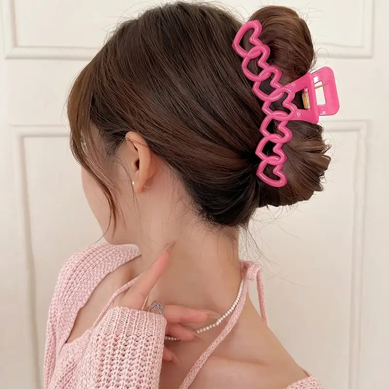 Heart curve clip