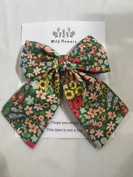 Green floral bow
